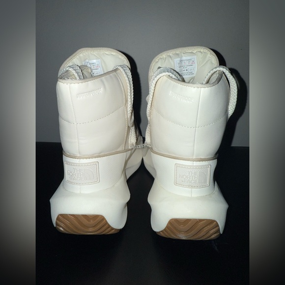 The North Face Women Sz 7 Halseigh ThermoBall Waterproof Leather Platform Boots - Picture 4 of 13